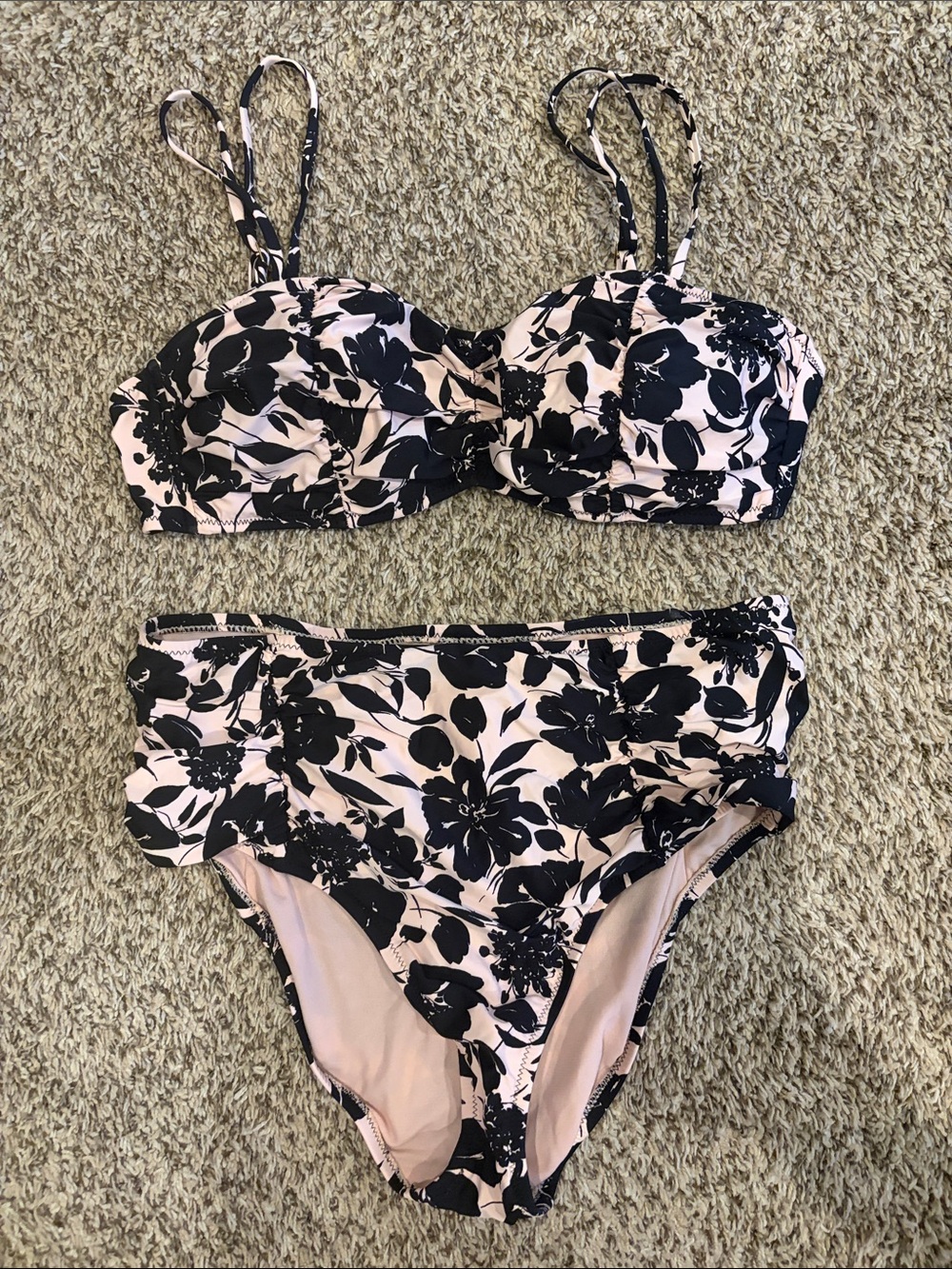 New never worn swimsuit Floral High-Waist Bikini Set - Women's Pink & Black